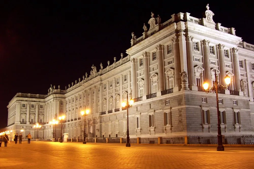 Palacio Real de Madrid a 30 minutos